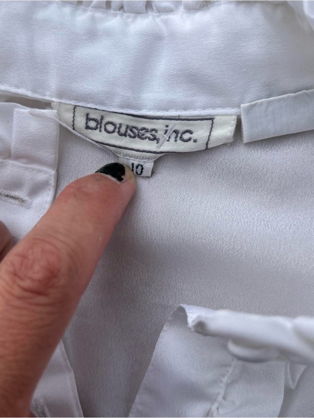 Women's White Ruffled Button-Front Blouse - Picture 6 of 8